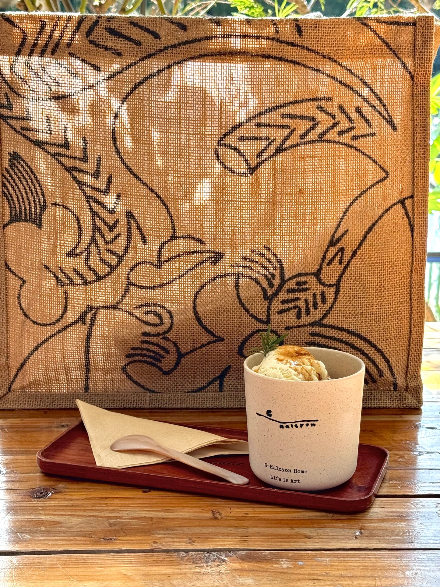 Decorative cups